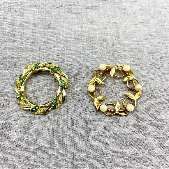 Vintage, Mid Century, Circle Brooch Pair AB & Pearls - Picture 2 of 16